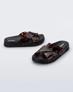 Slides*Melissa Cozy Cross Black/Tortoise