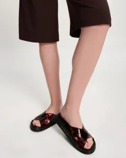 Slides*Melissa Cozy Cross Black/Tortoise