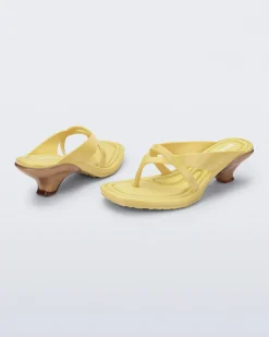 Flip Flops|Heels*Melissa Layla Yellow