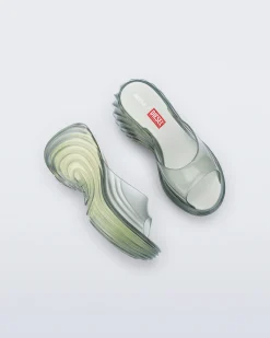 Slides*Melissa Quantum Platform Transparent Green